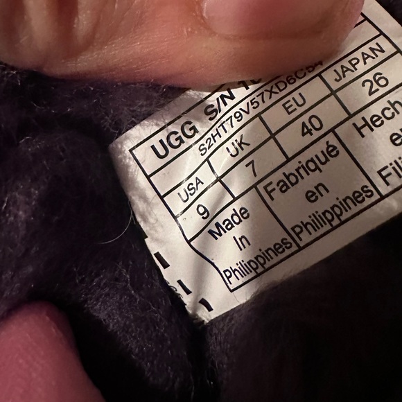 Ugg Classic Fur Lined Boots in Deep Purple 9 - Picture 6 of 7